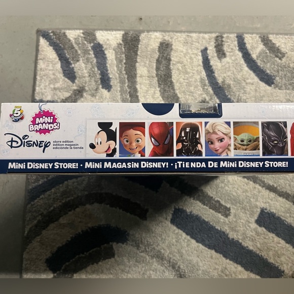Mini Brand Dinsey Store - Picture 3 of 4